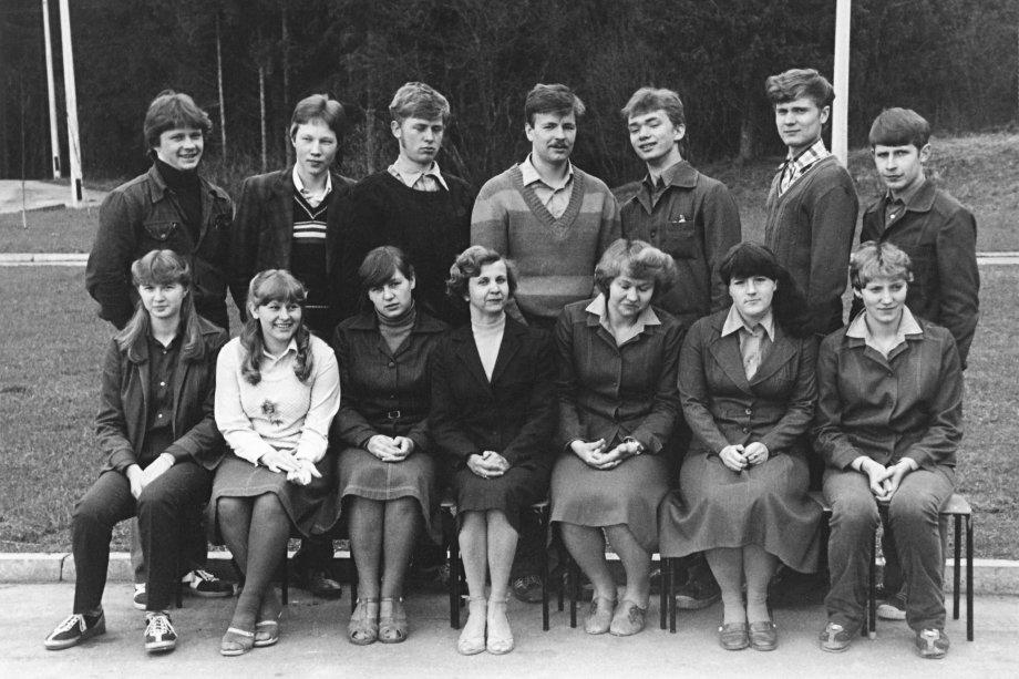 1983. a. XI klass